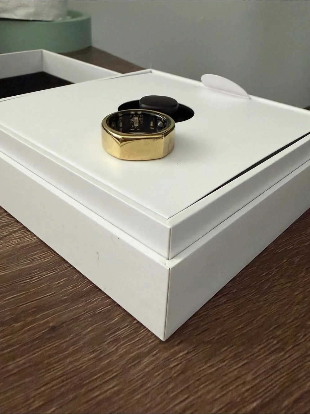 Oura gold ring